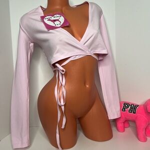 Victoria’s Secret PINK S L 100% ORGANIC COTTON Long-sleeve Cropped Wrap Toplogo